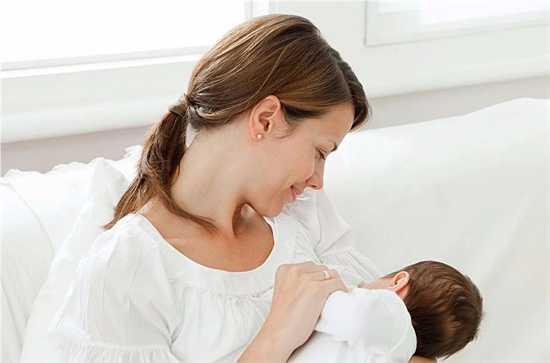 如何有效预防婴儿枕秃？